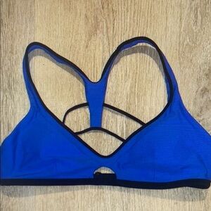 Lululemon Surf To Sand Sport Top II Pipe Dream Blue / Black